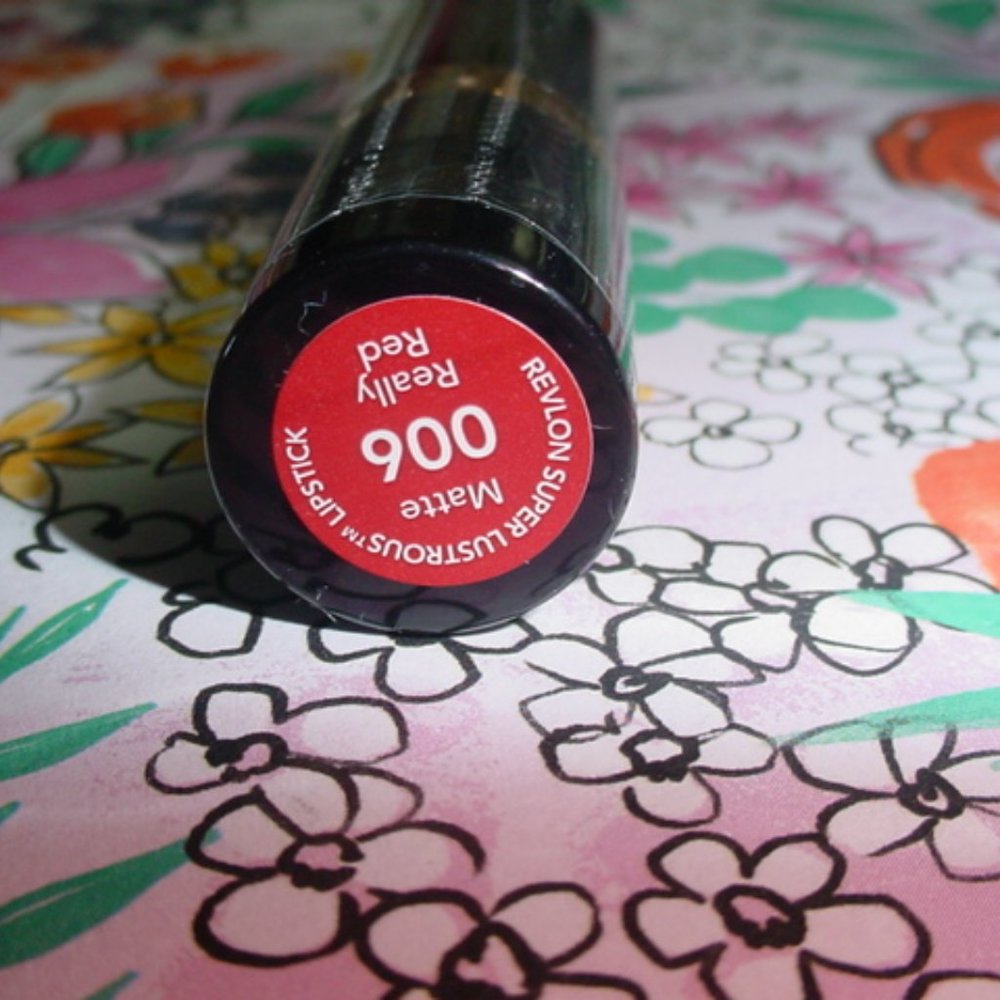 REVLON New Sealed Matte Lipstick REALLY RED